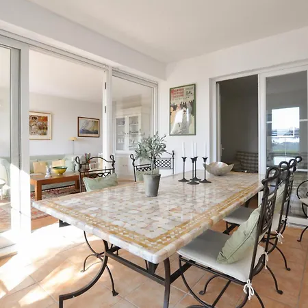 Gorgeous In * Roquebrune-sur-Argens